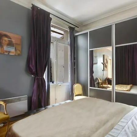 Luxurious 2 Bedroom With Huge Private Terrace Daire
